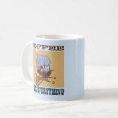 Koffie repareert alles wat een olifant heeft geple koffiemok (Voorkant links)