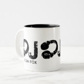 koffie voor de D.J. Tweekleurige Koffiemok (Voorkant links)