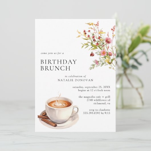 Koffie Wildbloemen | Moderne Floral Birthday Brunc Kaart (Staand voorkant)