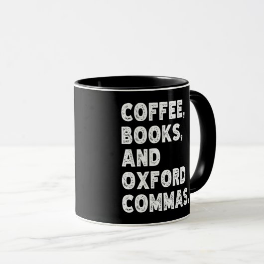Koffieboeken en Oxford Commas Cool Teacher Grappig Mok (Voorkant rechts)