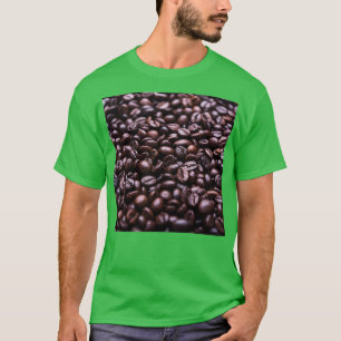 Koffiebonen in het gezichtsmaskercafé bistro moere t-shirt