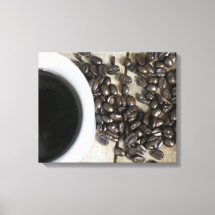 Koffiebonen met een Koffiebeker op een krat, 16x20 Canvas Afdruk
