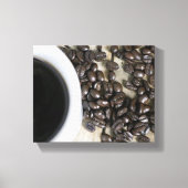 Koffiebonen met een Koffiebeker op een krat van 8  Canvas Afdruk (Voorkant)