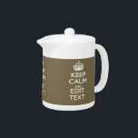 Koffiedecor voor toppen: kalk en Jouw tekst eenvou Theepot<br><div class="desc">Uw gepersonaliseerde gezegde van de Kalm van het Levensonderhoud op een fijn de beige de kleurenstijldecor van de douanetak beige. Een gepersonaliseerd gezegde van de Stijl van de Kalm van het Levensonderhoud op één van een vriendelijk gift. Een grappige of grillige poging om uw creatieve woorden op twee bewerkbare tekstregels...</div>
