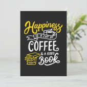 Koffiegeluk is een beker koffie save the date (Staand voorkant)