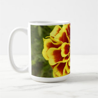 Koffiekop Met Afbeelding Van Goudsbloem Er Op Koffiemok