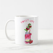 Koffiekop met Kersencocktail Koffiemok (Links)