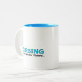 Koffiekopje: Nursing Tweekleurige Koffiemok (Voorkant links)