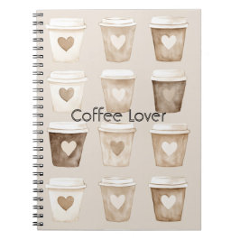 Koffiekopjes met hartvorm en room notitieboek