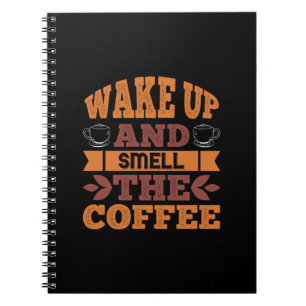 Koffiekunst wordt wakker en rookt de koffie notitieboek