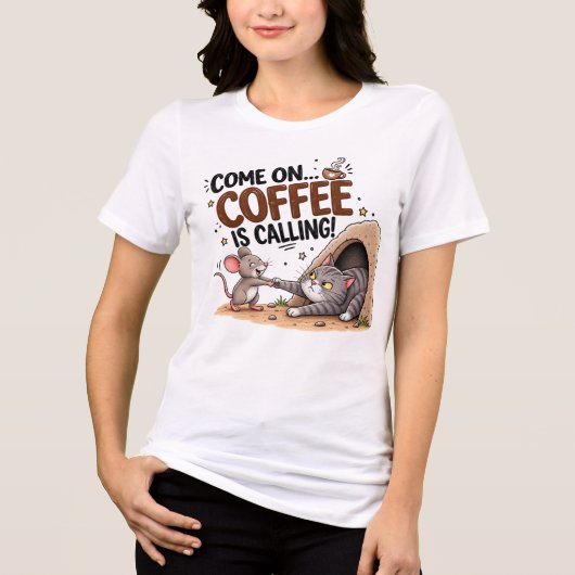 Koffieoproep Grappig Shirt | Koffieliefhebber Cade (Voorkant)