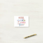 Koffiestaafjes en rubberhandschoenen, ontworpen vo post-it® notes (Op bureau)