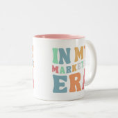 Koffietijd in het marketingtijdperk tweekleurige koffiemok (Voorkant rechts)