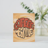 Koffietijd woorden op melkschuim briefkaart (Staand voorkant)