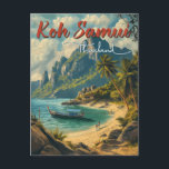 Koh Samui Vintage Reizen Briefkaart<br><div class="desc">Verplaats jezelf naar de idyllische oevers van Koh Samui,  Thailand met dit fascinerende vintage poster briefkaart. Dit briefkaart legt de essentie van het eiland vast in een retro-stijl,  perfect voor het sturen van een paradijselijk vleugje naar je dierbaren.</div>