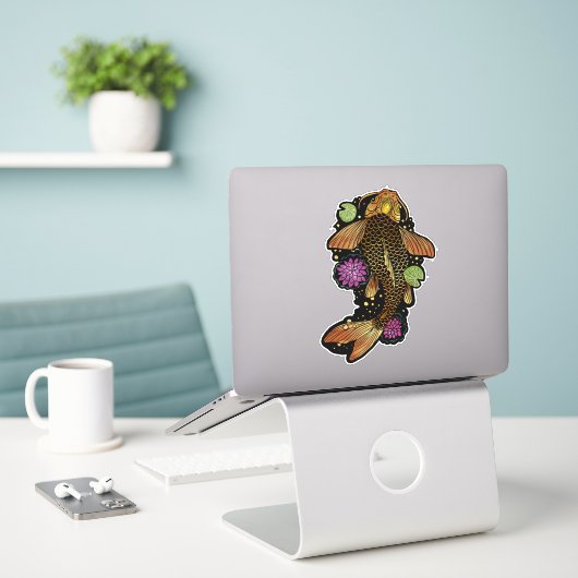 Koi Fish Sticker (Laptop op bureau)