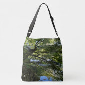 Koi Pond in Chinese Garden Crossbody Tas (Achterkant)