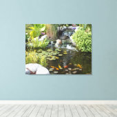 Koi Pond met Waterfall Canvas Afdruk (Insitu (Houten vloer))