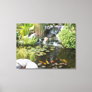 Koi Pond met Waterfall Canvas Afdruk