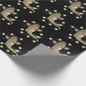 Koi vis oosters zwart en goud bloemig elegant cadeaupapier (Hoek)