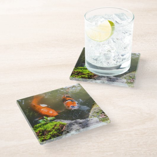 Koivis in een vijver glazen onderzetter (Schuin)