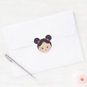 Kokeshi met Buns Ronde Sticker (Envelop)