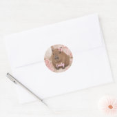 kokette capybara roze strik ronde sticker (Envelop)
