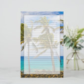 Kokospalmbomen (Cocos nucifera) die in Briefpapier (Staand voorkant)