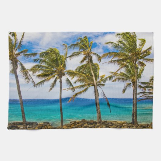 Kokospalmbomen (Cocos nucifera) die in Theedoek (Horizontaal)