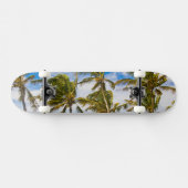 Kokospalmbomen (Cocos nucifera) wiegen in Persoonlijk Skateboard (Horizontaal)