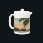 kokospalmen Tropische bries zonsondergang Theepot<br><div class="desc">Palm Tree - Een  palmboomprint van lang geleden met een zonsondergang in de tropen. Een geweldig cadeau met een tropisch thema - kokospalmen! Oud Florida of Hawaï!</div>