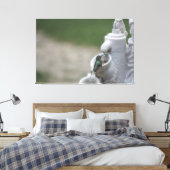 Kolibrie in de fontein canvas afdruk (Insitu (Slaapkamer))