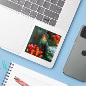 Kolibrie neergestreken op heldere bloem sticker (Laptop met iPhone)