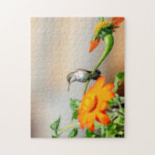 Kolibrie op een bloeiende plant legpuzzel (Verticaal)