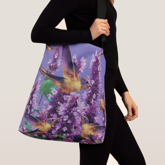Kolibries en bloemen door CBDOilPrincess Crossbody Tas (Dichtbij)