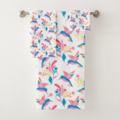 Kolibries Pastel Blauw Roze Vogel Patroon Ontwerp Bad Handdoek (Insitu)