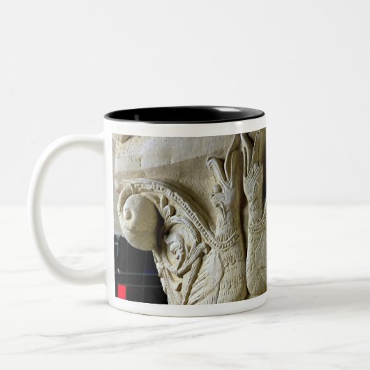 Kolomkapitaal met symmetrisch geplaatste grond tweekleurige koffiemok (Links)