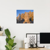 Kolossale kopbeelden van goden die de poster (Thuiskantoor)