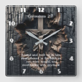Kolossenzen 2:7 Geworteld in geloof: het kruis Vierkante Klok (Voorkant)