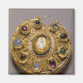 Kolt medallion, goudset met parels en magneet (Voorkant)