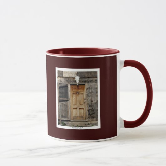 "Kom binnen" Rustic Doorway cadeautjes Mok (Rechts)