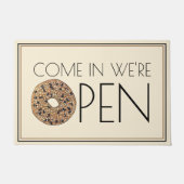 Kom binnen, we zijn open Alles Bagel Bakery Cafe Deurmat (Voorkant)