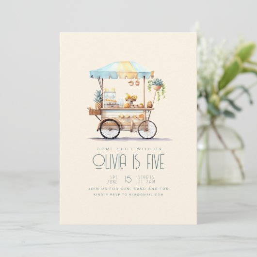 Kom chillen met ons strand zomer verjaardag uitnod kaart (Staand voorkant)