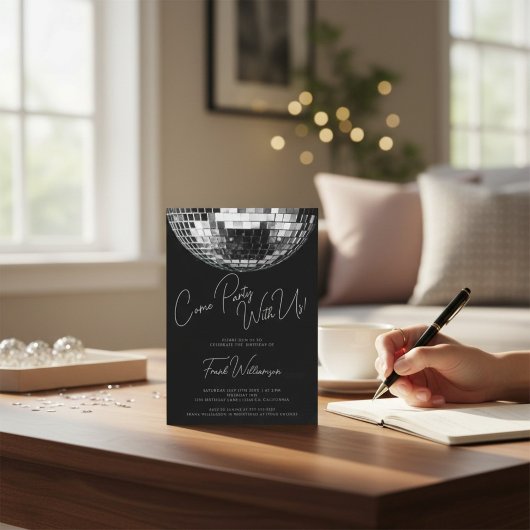 Kom feest zwarte moderne disco bal verjaardag kaart