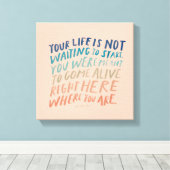 Kom hier wonen - Inspirerend prijszetkunst Canvas Afdruk (Insitu (Houten vloer))