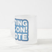 Kom maar op! STEMMEN Matglas Koffiemok (Voorkant links)