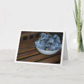 Kom met vijgenfruit op houten tafel kaart (Voorkant)