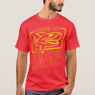 Kom naar de haaienkantFunny haaienliefhebber Oceaa T-shirt