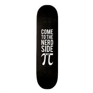 Kom naar de zijkant van de nerd skateboard