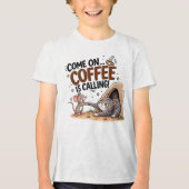 KOM OP… KOFFIE ROEPT! Kids Koffie Shirt (Voorkant)